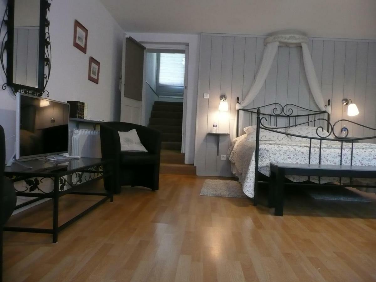 B&B Dinan La Priquetais Trevron Bagian luar foto