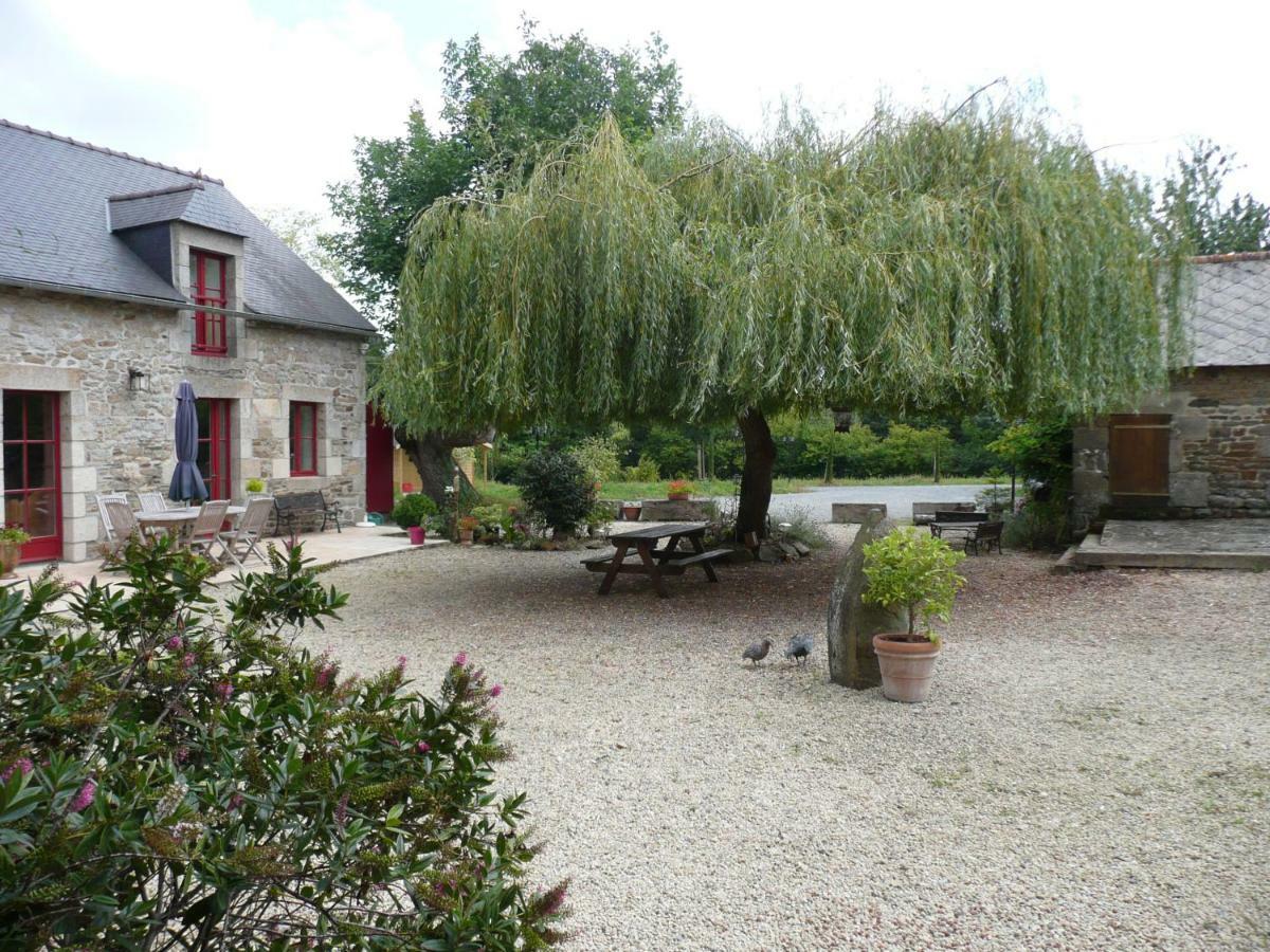 B&B Dinan La Priquetais Trevron Bagian luar foto